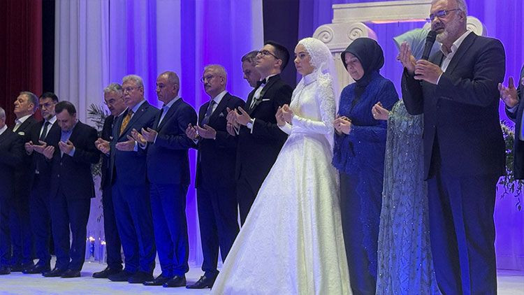 Yargı ve siyaset dünyasını buluşturan düğün! Başsavcı Solmaz’ın oğlu dünyaevine girdi - Resim: 5