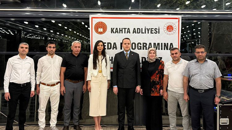 Kahta’dan ayrılacak hakim ve savcılara duygusal veda! 6 Şubat’taki fedakarlıkları unutulmadı… - Resim: 1
