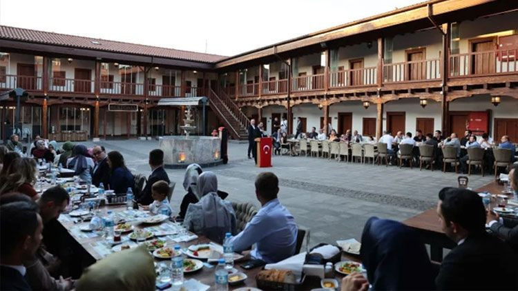 Vezirköprü'de görev yeri değişen hakim ve savcılara veda programı! - Resim: 3