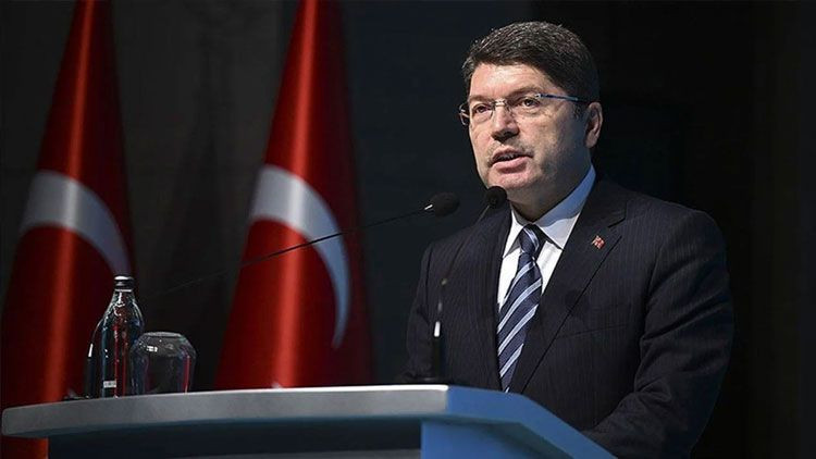 Bakan Tunç’tan yangın açıklaması: 17 gözaltı, bir cezaevi boşaltıldı - Resim: 1