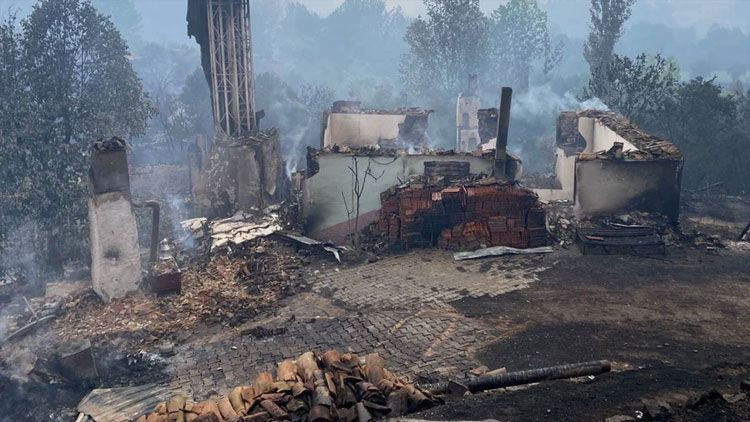 Bakan Tunç’tan yangın açıklaması: 17 gözaltı, bir cezaevi boşaltıldı - Resim: 4