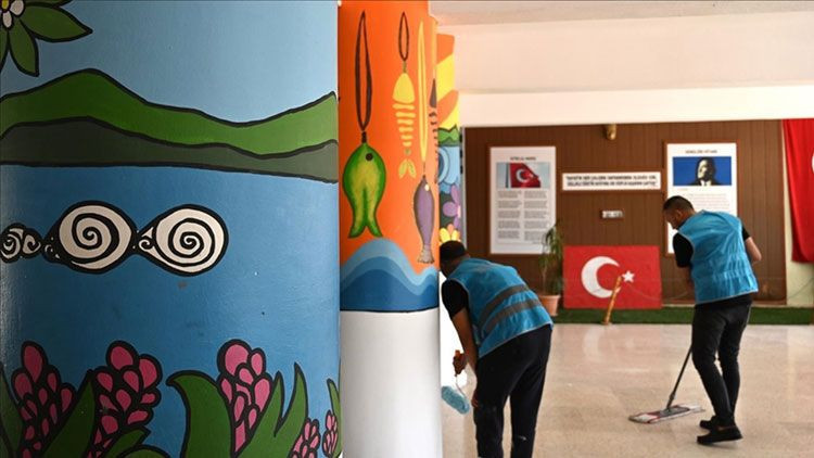 Okulları güzelleştiren yükümlülere Başsavcı Kurtaran’dan ziyaret - Resim: 1