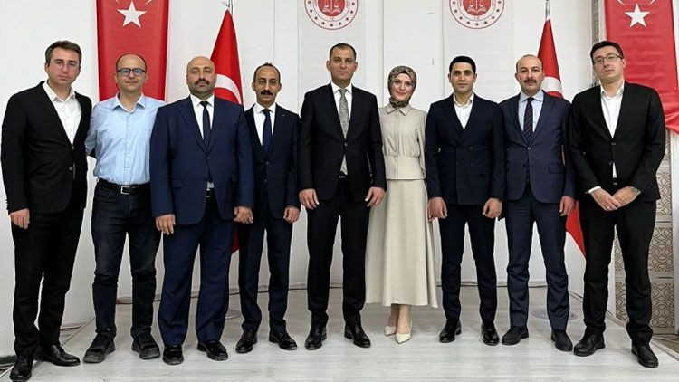 Hakkari Adliyesi’nden ayrılacak hakim ve savcılar için veda yemeği! - Resim: 5