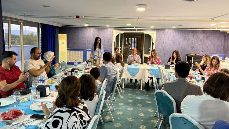 Gönen Adliyesi’nde Hakim Çiftçi için veda yemeği - Resim: 2