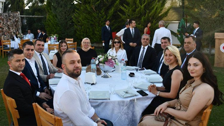 Hatay Adliyesi’nde veda! Plaketle uğurlandılar - Resim: 1