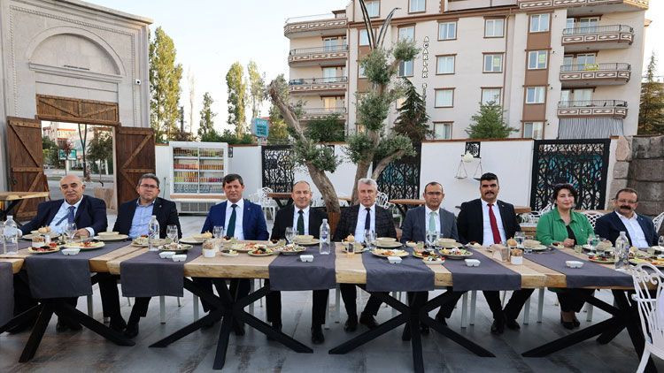 Aksaray’a veda eden hakim ve savcılara onur gecesi! - Resim: 3