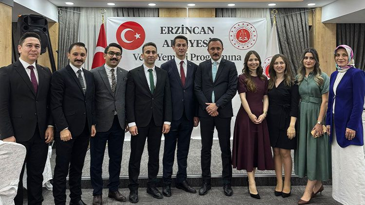 Erzincan Adliyesi’nde veda gecesi! Duygusal anlar yaşandı… - Resim: 6