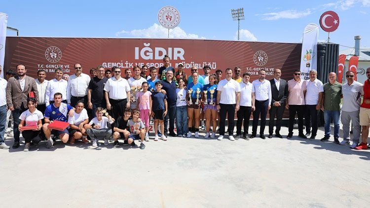 Başsavcı Dede, tenis turnuvası coşkusuna ortak oldu - Resim: 1