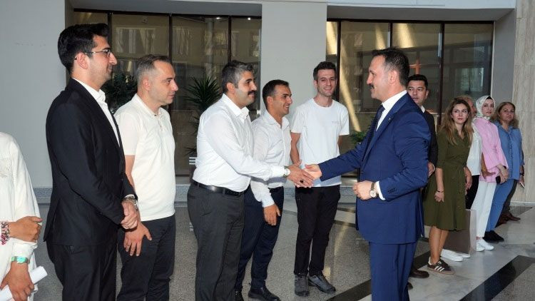 Bakırköy Adliyesi’nde Başsavcı Vekillerine veda! Başsavcı Gümüş’ten hediye takdimi - Resim: 5