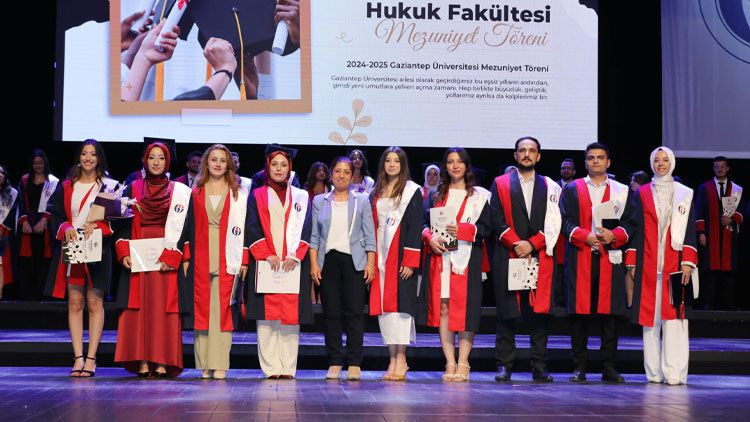 Yargı camiası gelecekteki meslektaşlarının mezuniyet heyecanına ortak oldu! - Resim: 5