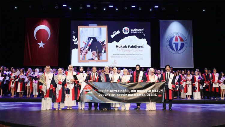 Yargı camiası gelecekteki meslektaşlarının mezuniyet heyecanına ortak oldu! - Resim: 7