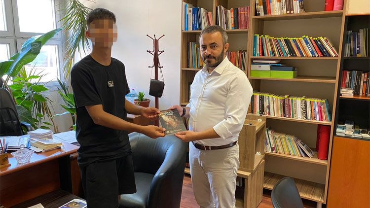 Zabıt katibinin kitapları suça sürüklenen çocuklarla buluşturuldu - Resim: 3