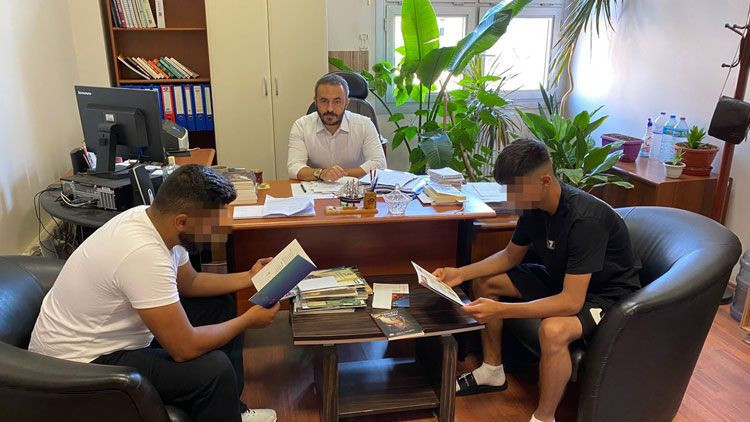 Zabıt katibinin kitapları suça sürüklenen çocuklarla buluşturuldu - Resim: 1