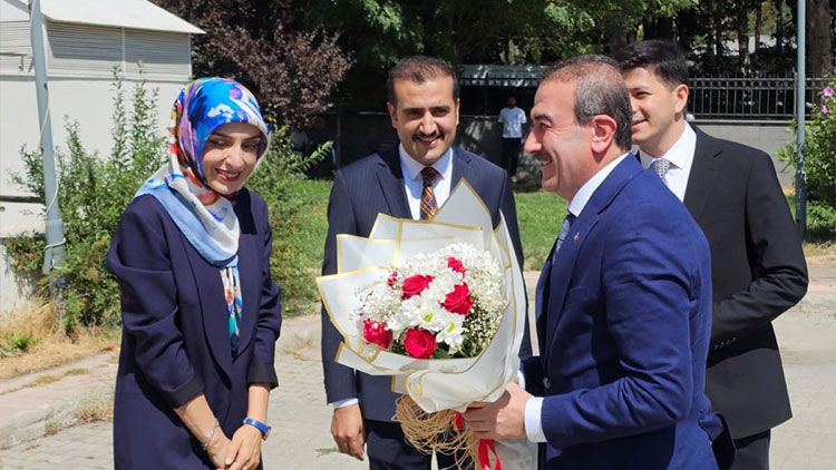 HSK üyesi Küfüdür’den Bitlis’e ziyaret! Yargı mensuplarıyla buluştu - Resim: 1