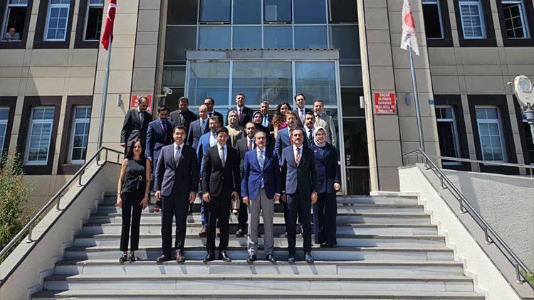 HSK üyesi Küfüdür’den Bitlis’e ziyaret! Yargı mensuplarıyla buluştu - Resim: 3