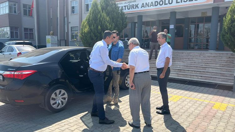 Alaşehir’de denetimli serbestlik yükümlüleri okulları yeniledi! Başsavcı Tuncay yerinde inceledi - Resim: 5