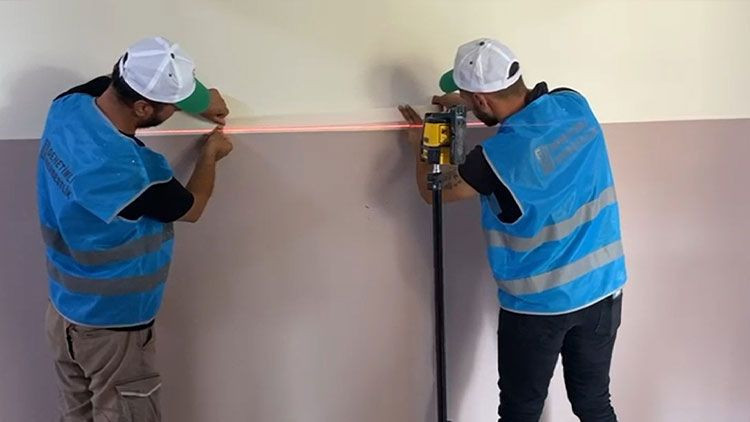 Alaşehir’de denetimli serbestlik yükümlüleri okulları yeniledi! Başsavcı Tuncay yerinde inceledi - Resim: 7