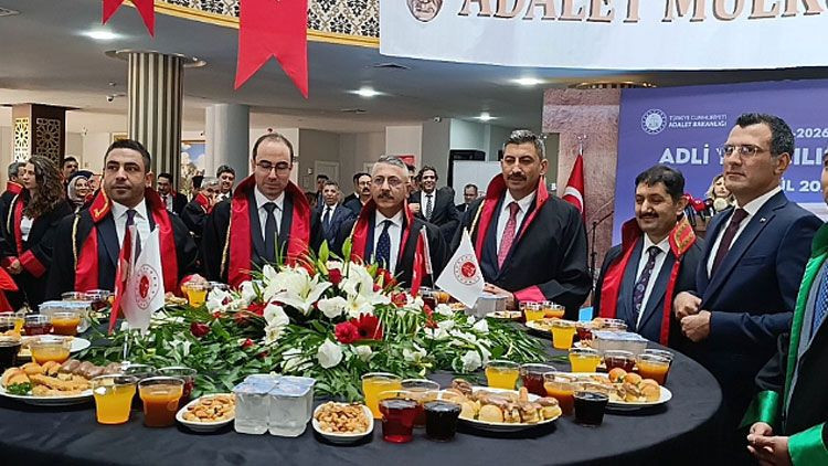 Şanlıurfa’da yeni adli yıl heyecanı! Kıdemli hukukçulara plaket - Resim: 1