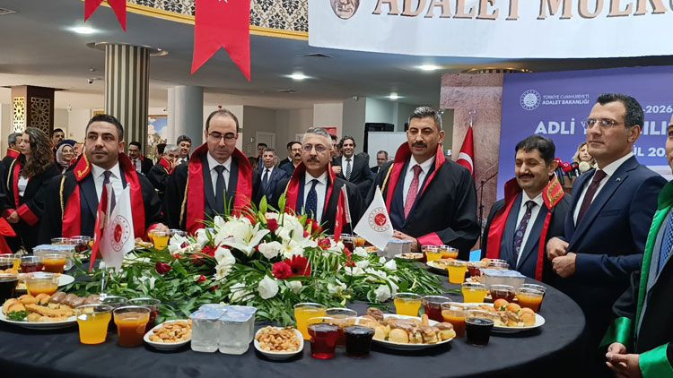 Şanlıurfa’da yeni adli yıl heyecanı! Kıdemli hukukçulara plaket - Resim: 7