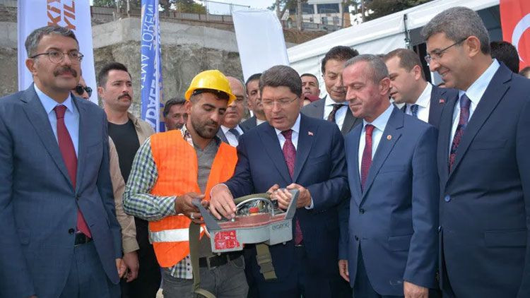 Hakkari Adalet Sarayı'nın temeli atıldı! Bakan Tunç butona bastı - Resim: 8