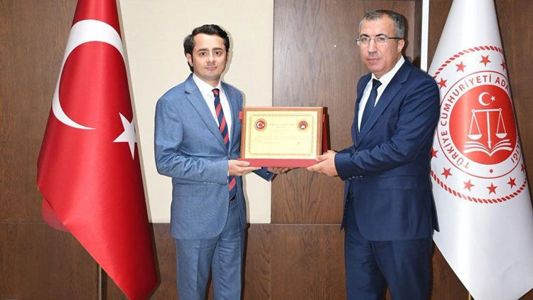 Manisa Adliyesi’nde birinci sınıfa ayrılan hakim-savcılar için tören! - Resim: 3