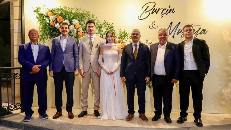 Bakan Yardımcısı Yılmaz, nişan törenine katıldı! Başsavcı Süren ve Komisyon Başkanı Ünlü de eşlik etti - Resim: 1