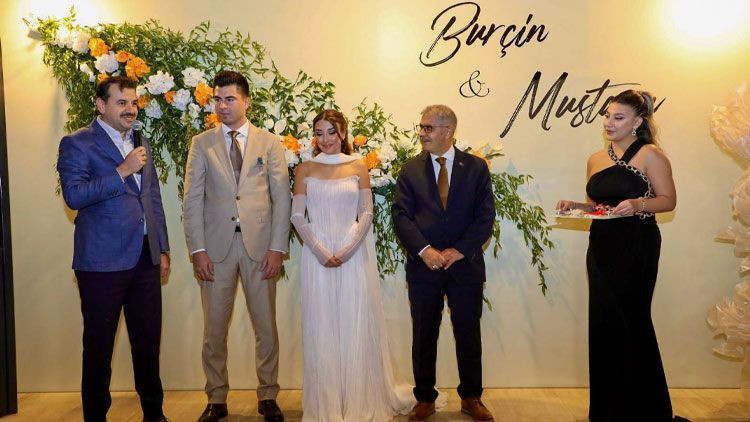 Bakan Yardımcısı Yılmaz, nişan törenine katıldı! Başsavcı Süren ve Komisyon Başkanı Ünlü de eşlik etti - Resim: 2