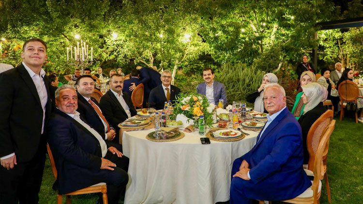 Bakan Yardımcısı Yılmaz, nişan törenine katıldı! Başsavcı Süren ve Komisyon Başkanı Ünlü de eşlik etti - Resim: 3