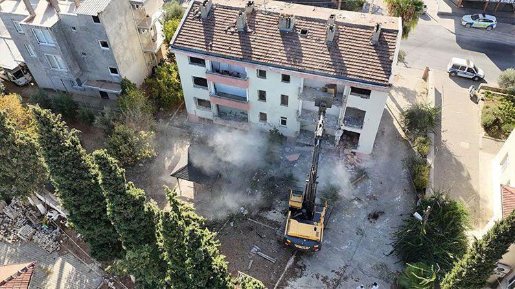 Yeni lojmanın faaliyete geçmesiyle eski binalar yıkıldı! Başsavcı Korkmaz’dan teşekkür - Resim: 2
