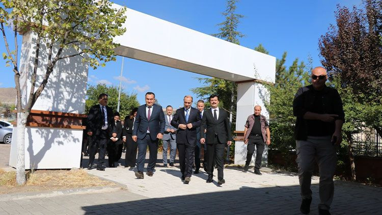 HSK Üyesi Özdemir, Çankırı’da! Adliye ve Valiliğe ziyaret… - Resim: 1