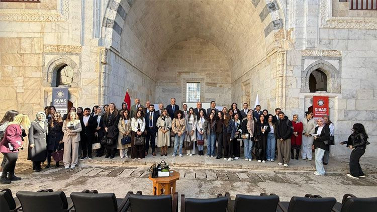 Hukuk öğrencilerinin ilk dersi Gökmedrese’de! Başsavcı Aktaş ve Komisyon Başkanı Soycan da katıldı… - Resim: 1