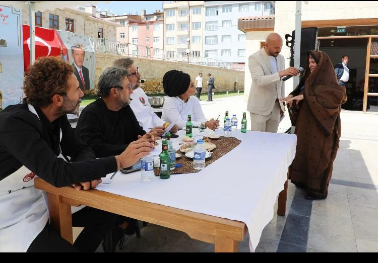 Başsavcı Burak Yılmaz gastronomi festivalinde! Ünlü şefler yemekleri değerlendirdi - Resim: 4