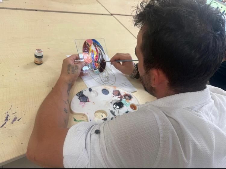 Başsavcı Şahin öncülük etti! Yükümlüler fırçalarını sabır için salladı - Resim: 4