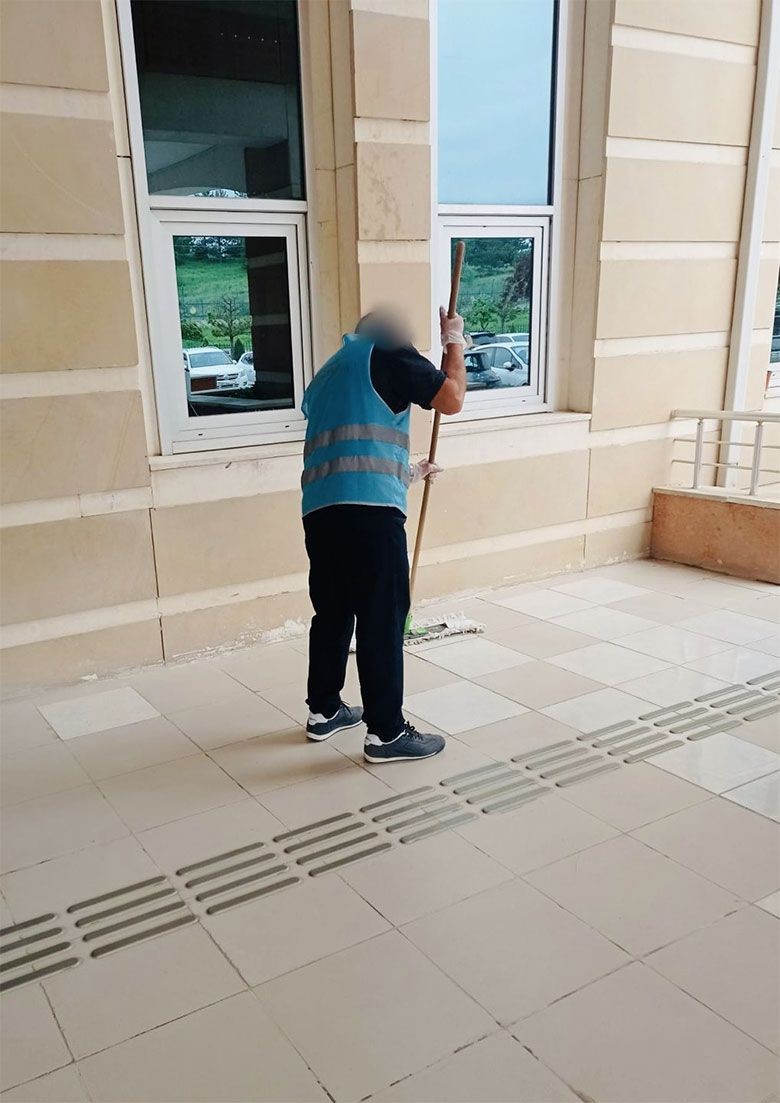 Kastamonu Adliyesi'nde 'denetimli' mesai! Binanın tüm temizliğini onlar yapıyor - Resim: 1