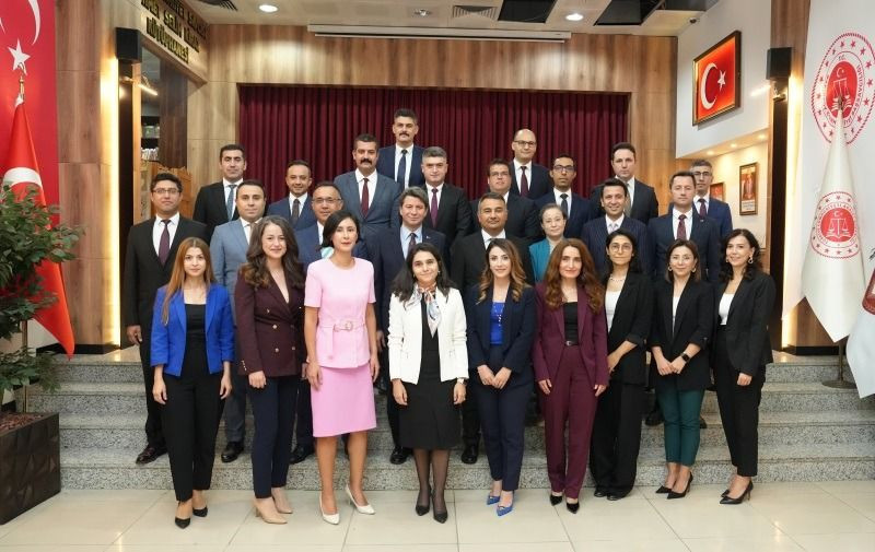 Başsavcı Gümüş, birinci sınıfa ayrılan hakim ve savcılara plaketlerini takdim etti - Resim: 6