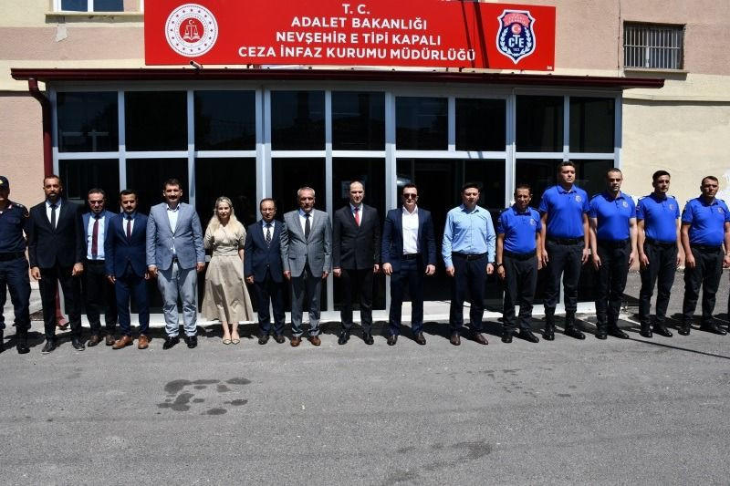 Başsavcı Karakoca, Nevşehir E Tipi Kapalı Ceza İnfaz Kurumu'nda incelemelerde bulundu - Resim: 2