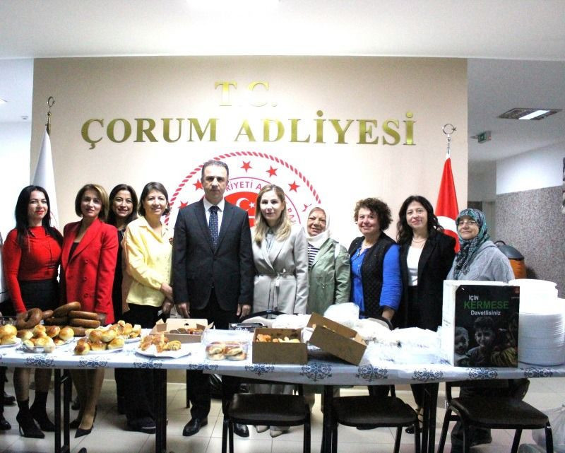 Çorum Adliyesi’nde Gazze için kermes düzenlendi! Başsavcı Bektaş’tan kermese destek ziyareti - Resim: 3