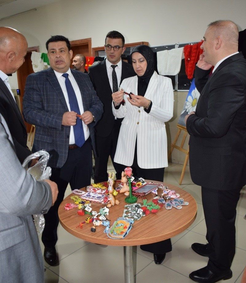 Patnos Adliyesi’nde hükümlülerin el emeği ürünler sergilendi - Resim: 4