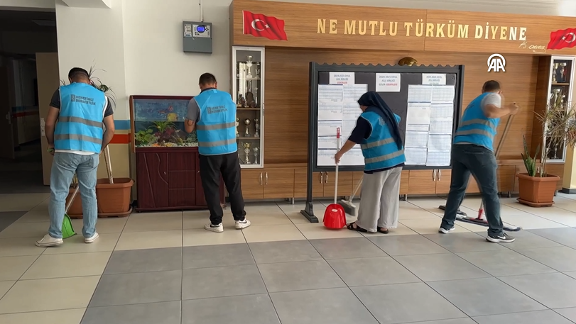 Yükümlüler okulları yeni sezona hazırlıyor! "Çocuklara hizmet verdiğim için mutluyum" - Resim: 2