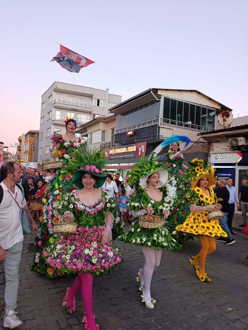 Germencik İncir Festivali coşkuyla başladı! Açılışa Kaymakam Doğru ve Başsavcı Özcan da katıldı - Resim: 2