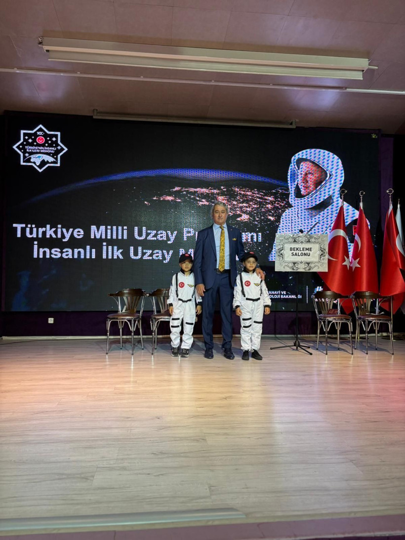 Gezeravcı anlattı, minikler dinledi! Savcı Uyar da uzay söyleşisine eşlik etti - Resim: 5