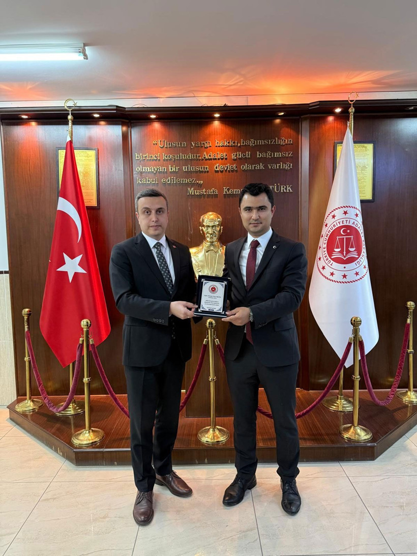 Elmadağ Adliyesi'nde veda programı! Savcılara plaket takdim edildi - Resim: 3