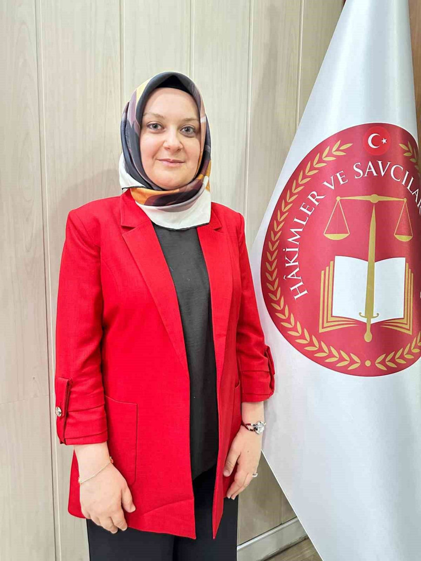 Yüksekova Adliyesi’nin ilk kadın Komisyon Başkanı görevine başladı! - Resim: 3