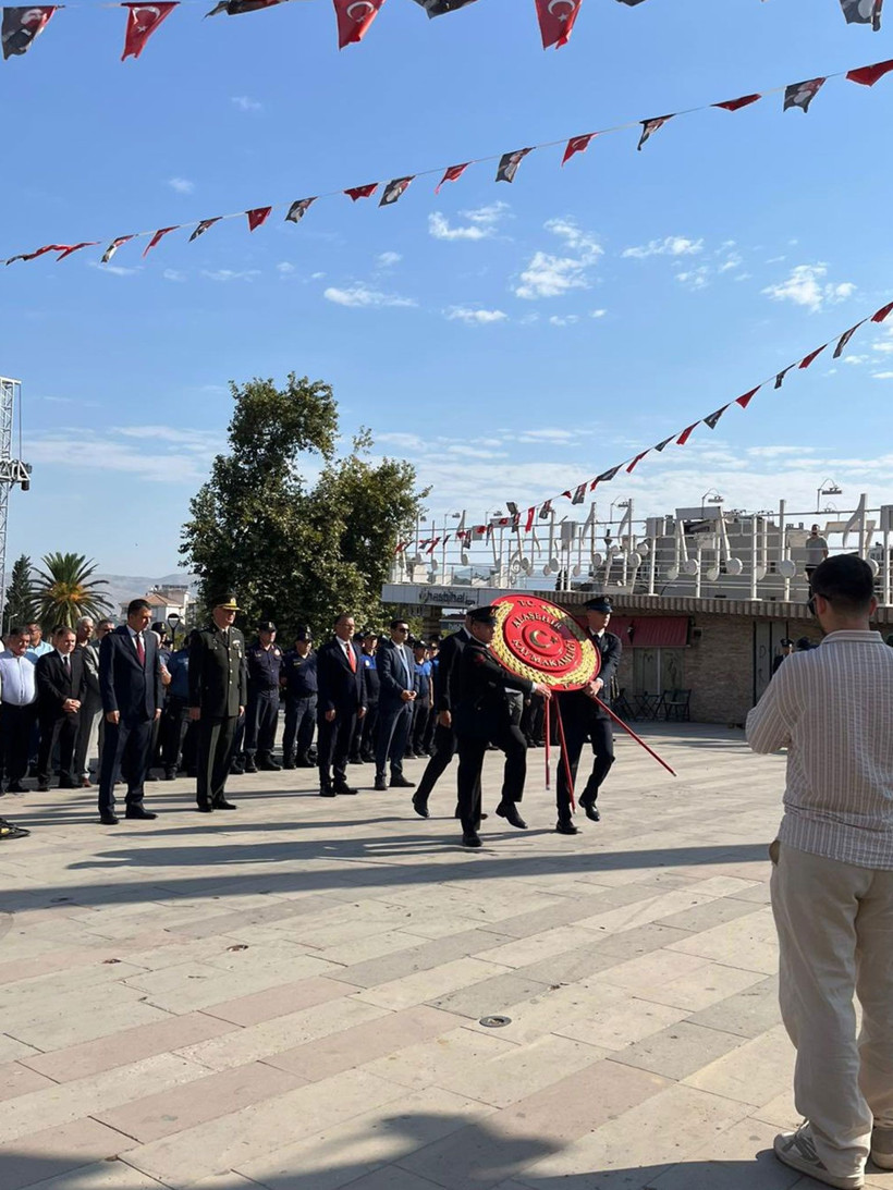 Başsavcı Tuncay Alaşehir'de kurtuluş kutlamasına katıldı - Resim: 5