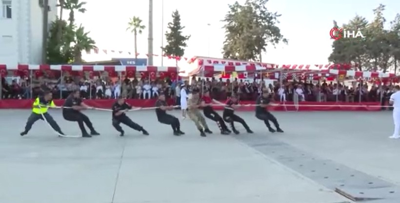 Sahil Güvenlik Komutanlığı'nın 43. kuruluş yıl dönümü kutlandı! Yargı protokolü törene katıldı - Resim: 3