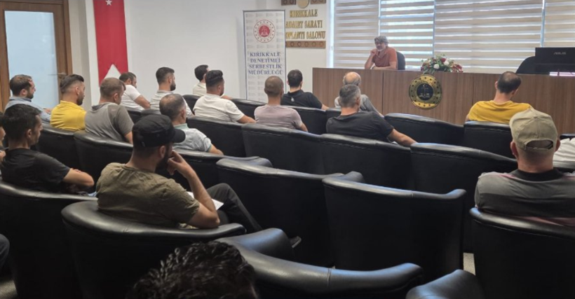 Kırıkkale’de yükümlülere “İslam Şiddete Karşıdır” konulu seminer - Resim: 1