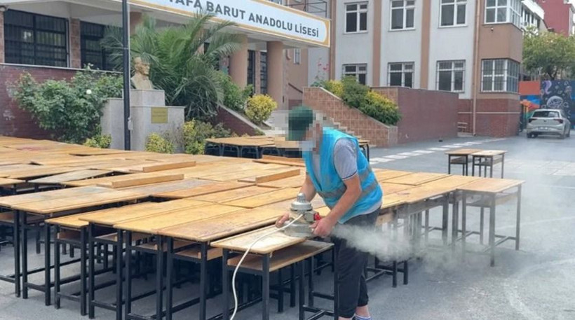 İstanbul'da yükümlüler 85 okul boyadı! 'Geçmişin izlerini sil, geleceğe renk kat' projesi - Resim: 1