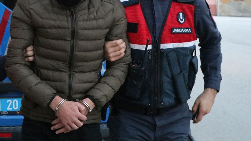 Jandarma ekipleri suçlulara göz açtırmıyor: 25 kişi gözaltına alındı