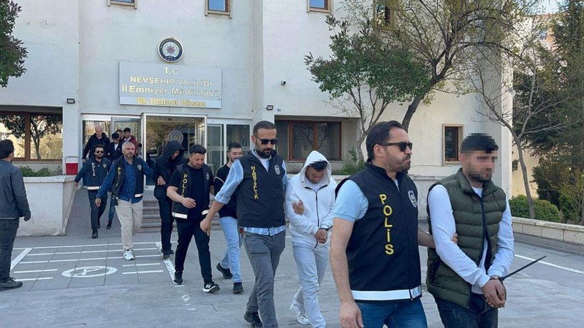 Sahte savcı ve avukatlara darbe! 15 kişi gözaltına alındı