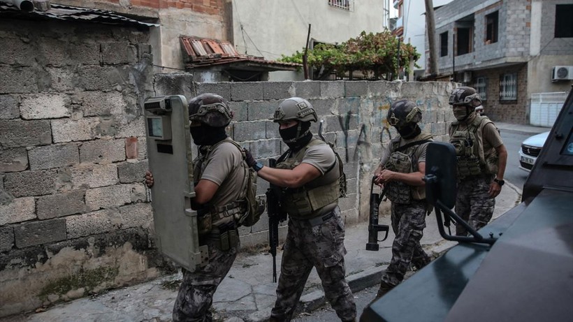 Terör örgütü DEAŞ'a finansman sağlayan 27 kişi gözaltına alındı